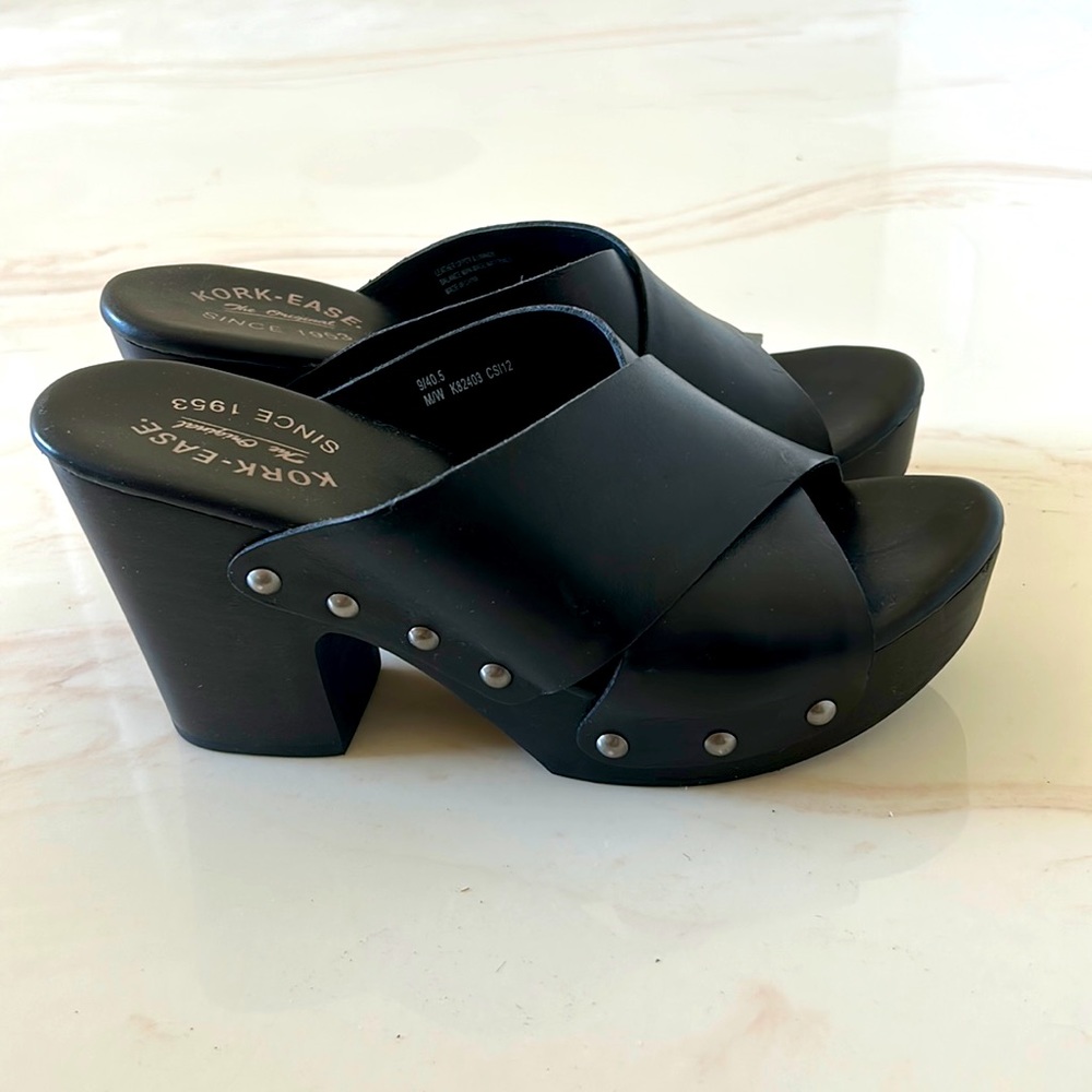 New without box Kork-Ease Black Leather Platform Sandals